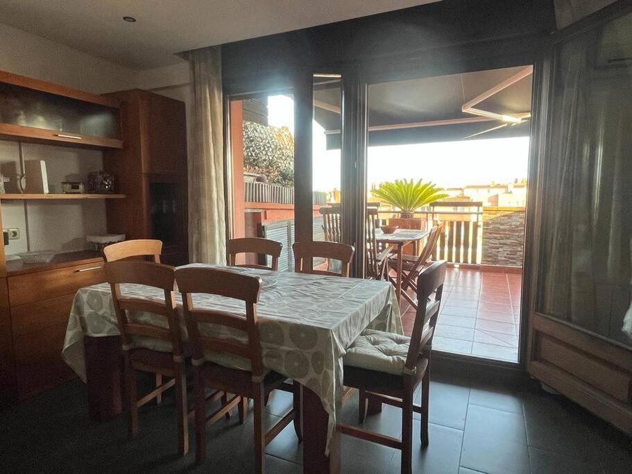Atico Luminoso Centrico Y Comodo Apartamento Figueres  Exterior foto