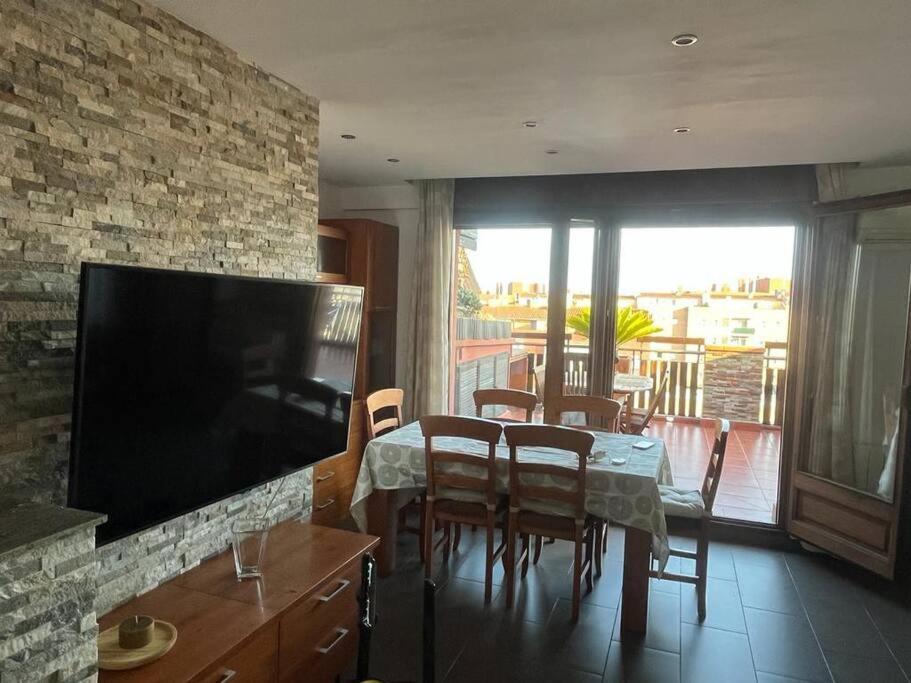 Atico Luminoso Centrico Y Comodo Apartamento Figueres  Exterior foto