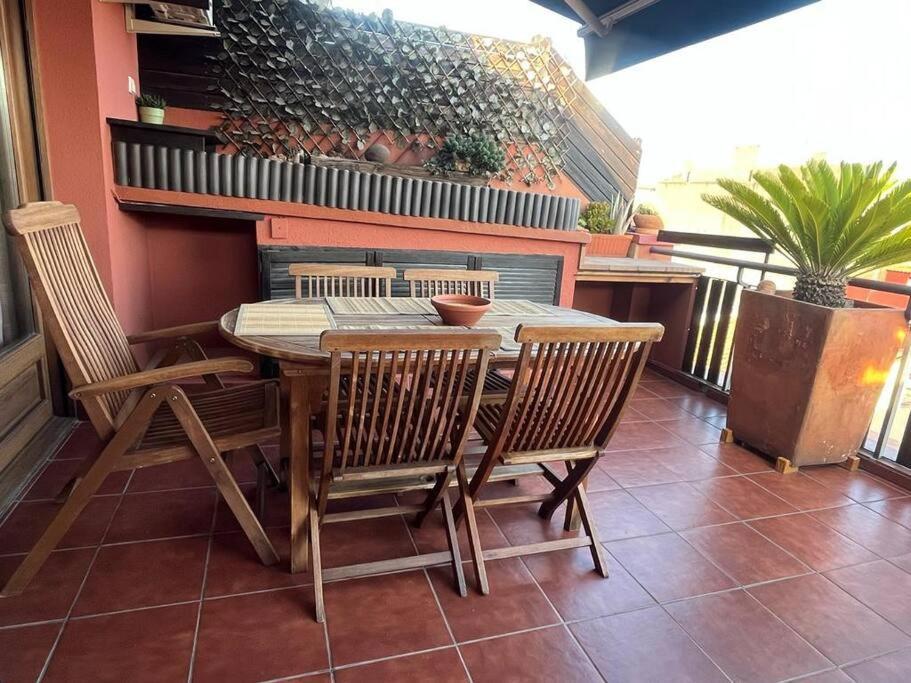 Atico Luminoso Centrico Y Comodo Apartamento Figueres  Exterior foto